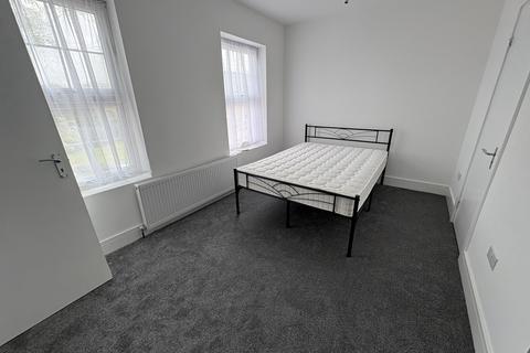 Ivy Road, Hounslow