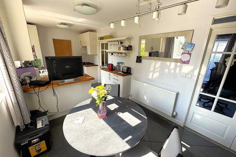 1 Brookes Grove, Corby, NN17 2AQ