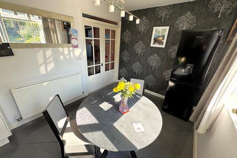1 Brookes Grove, Corby, NN17 2AQ