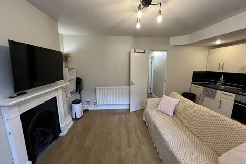 1 bedroom apartment for sale, Powerscroft Road, Lower Clapton, London, Hackney, E5 0PP