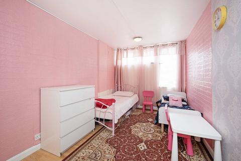 2 bedroom flat for sale, Brenthouse Road, Hackney, London, E9