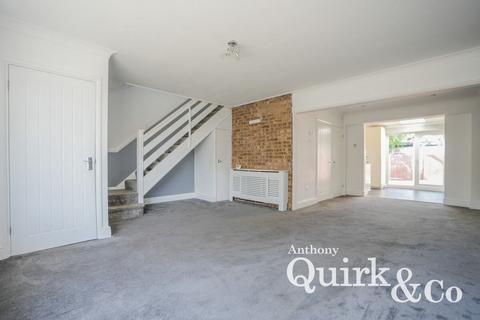 3 bedroom semi-detached house for sale, Hilton Road, Canvey Island, SS8