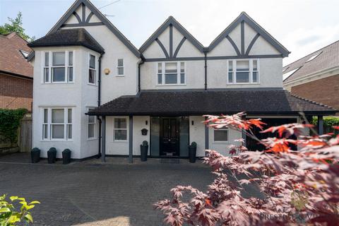 undefined, The Avenue, Radlett