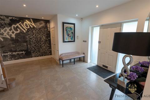 undefined, The Avenue, Radlett