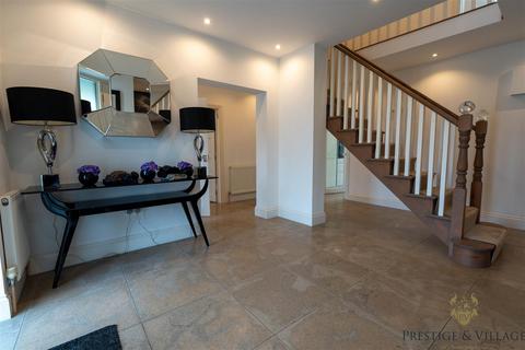 undefined, The Avenue, Radlett