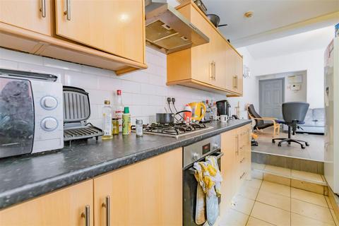 6 bedroom house to rent, Dawlish Road, Birmingham B29