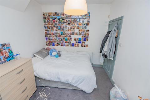 6 bedroom house to rent, Dawlish Road, Birmingham B29