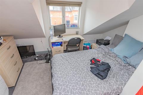 6 bedroom house to rent, Dawlish Road, Birmingham B29