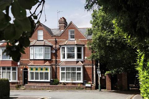 Barnardo Road, Exeter