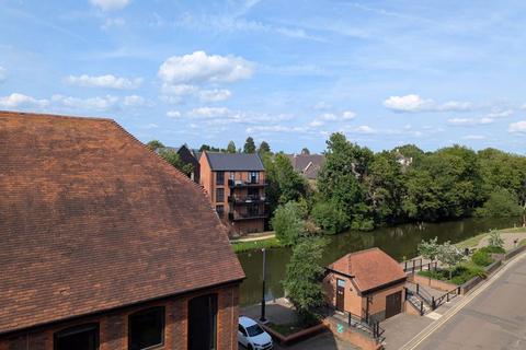 1 bedroom apartment for sale, Holmes Court, Medway Wharf Road, Tonbridge, TN9 1GS