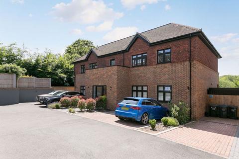 undefined, Coulsdon Court Road, Coulsdon