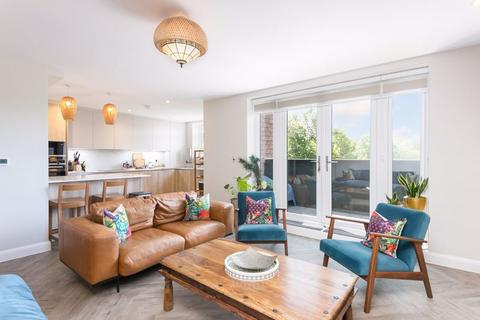 undefined, Coulsdon Court Road, Coulsdon