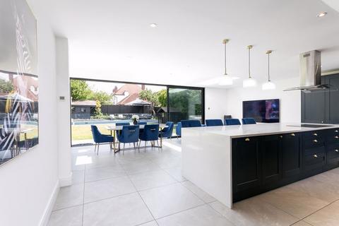 5 bedroom detached house for sale, Smitham Downs Road, West Purley