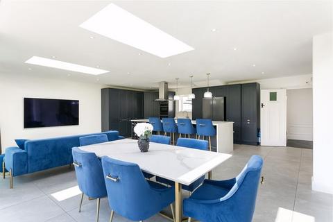 5 bedroom detached house for sale, Smitham Downs Road, West Purley