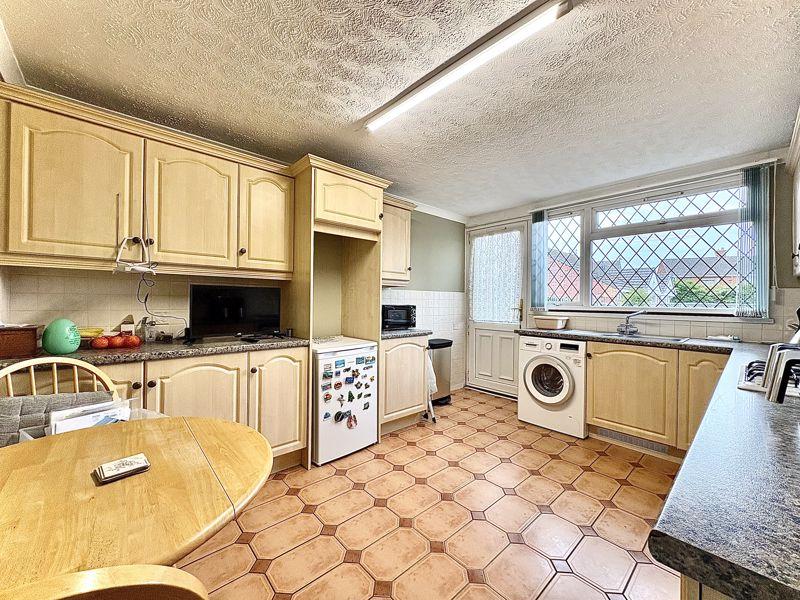 Dining kitchen