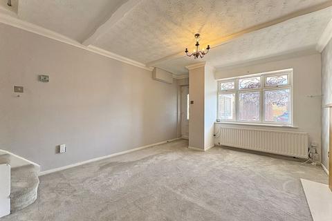 48 Harvest Close, Upper Gornal, Dudley, DY3 2HT
