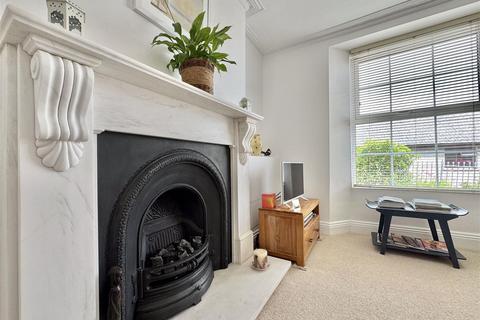 3 bedroom cottage for sale, Richmond Terrace, Truro