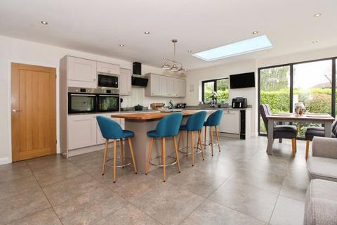 6 bedroom detached house for sale, Stencills Road, Walsall, WS4 2HJ