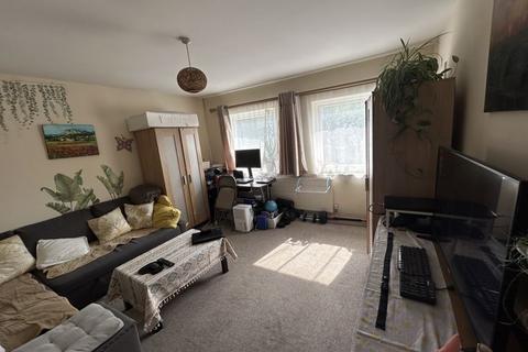 1 bedroom flat for sale, Silk Mill Road, Watford