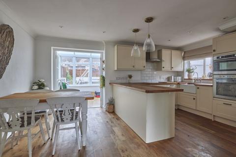 16 Grainger Close, Exeter, EX2 5RL