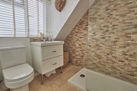 16 Grainger Close, Exeter, EX2 5RL