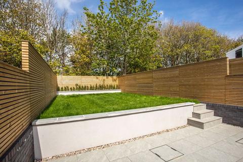 4 bedroom semi-detached house for sale, Ladies Mile Road, Brighton