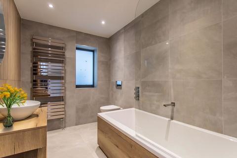 4 bedroom semi-detached house for sale, Ladies Mile Road, Brighton