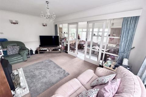 undefined, Royal Crescent, Sandown
