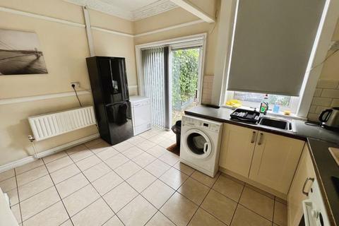 2 bedroom terraced house for sale, Sunlight Road, Heaton
