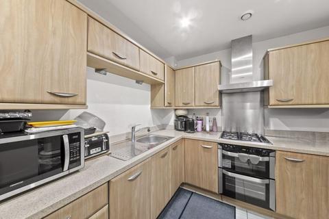 2 bedroom flat for sale, Chestlands Court, Hercies Road, Uxbridge