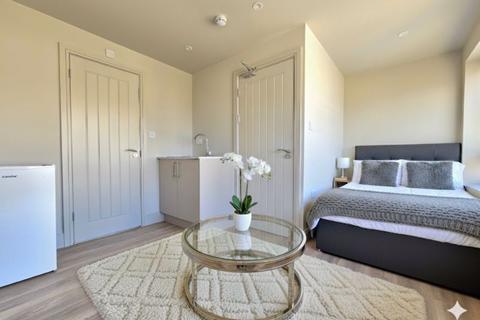 undefined, Old Farm Road, West Drayton, UB7