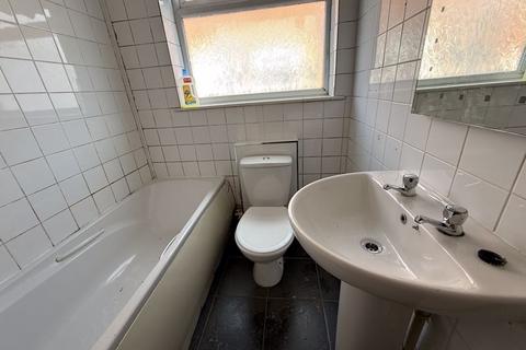 6 Deepdale Close, Stoke-on-trent, ST6 8XF