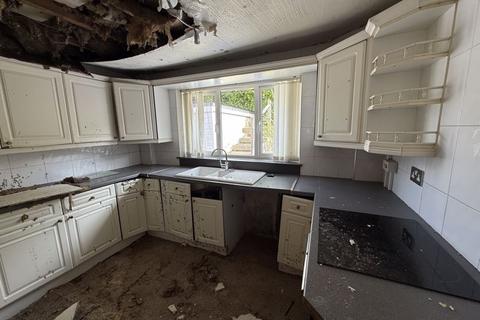 6 Deepdale Close, Stoke-on-trent, ST6 8XF