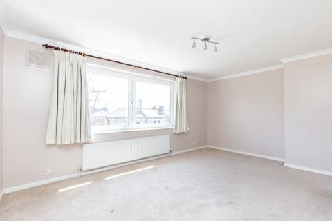 2 bedroom flat to rent, Nightingale Lane, London