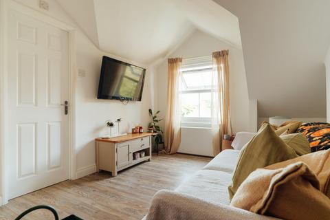 Flat 3, 31 Sansome Walk, Worcester, WR1 1NU