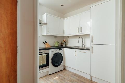 Flat 3, 31 Sansome Walk, Worcester, WR1 1NU