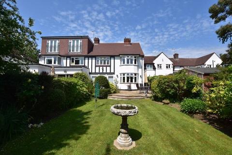 16 Vicarage Way, Harrow, HA2 7HY