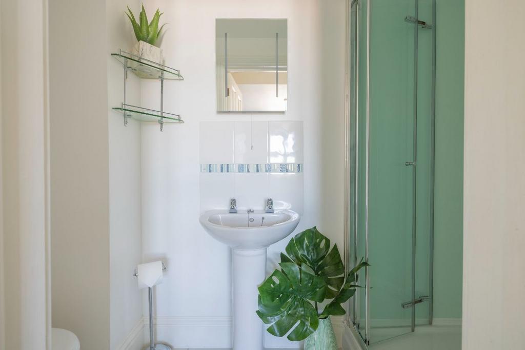 Ensuite Shower Room