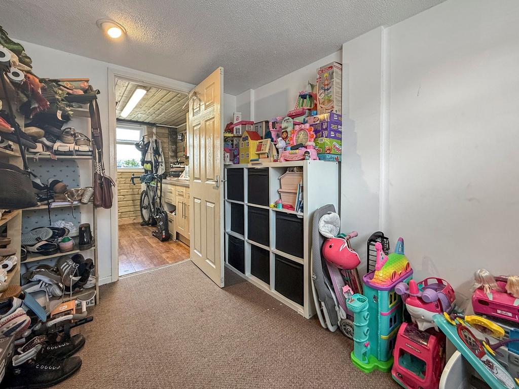 Office/Storage