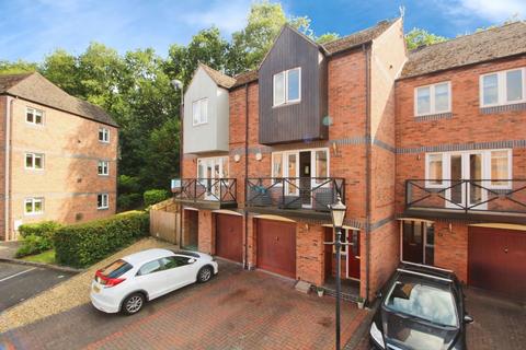 undefined, Round Hill Wharf, Kidderminster DY11
