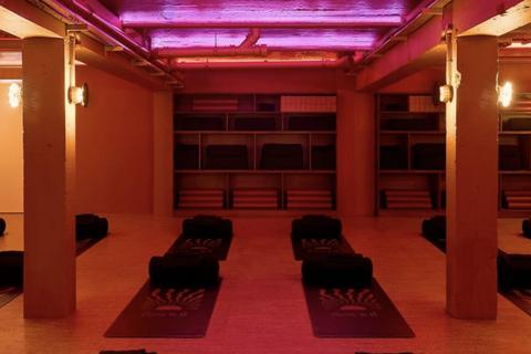 Studio to rent, Cheshire Street