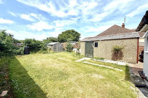 3 bedroom bungalow for sale, Poplar Avenue, Warden Hills, Luton, Bedfordshire, LU3 2BP