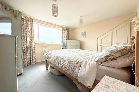 undefined, Woodbridge Close, Leagrave, Luton, Bedfordshire, LU4 9DB