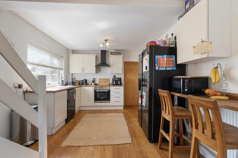 White Cottage Grange Lane, Lower Broadheath, Worcester, WR2 6RW