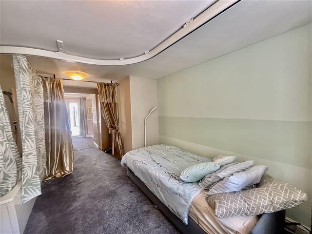 Bedroom 4 'annexe style'