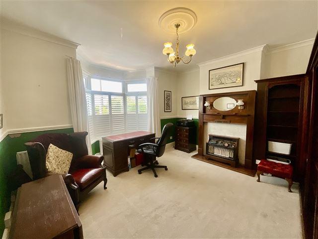 Lounge/ Reception Room