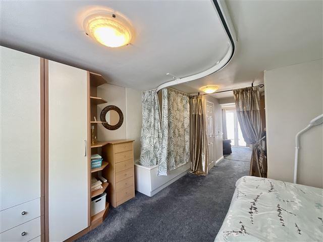 Bedroom 4 'annexe style'