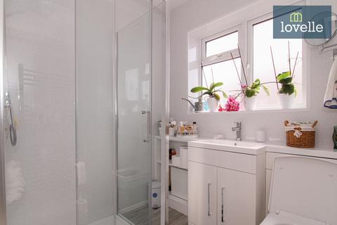 8 Laburnum Close, Waltham, Grimsby, DN37 0JU