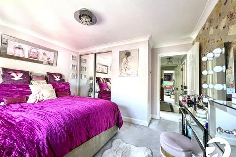 19 Semple Gardens, Chatham, ME4 6QD