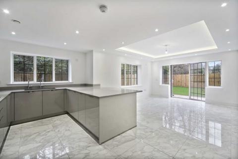 5 bedroom house to rent, Chandos Way, Wellgarth Road NW11
